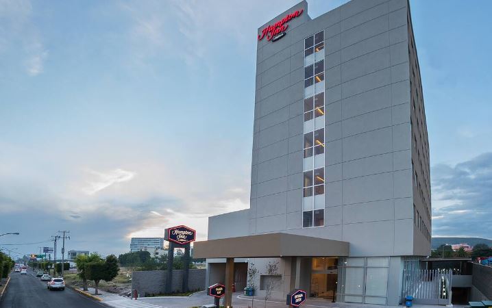 Hampton Inn By Hilton Ирапуато Екстериор снимка